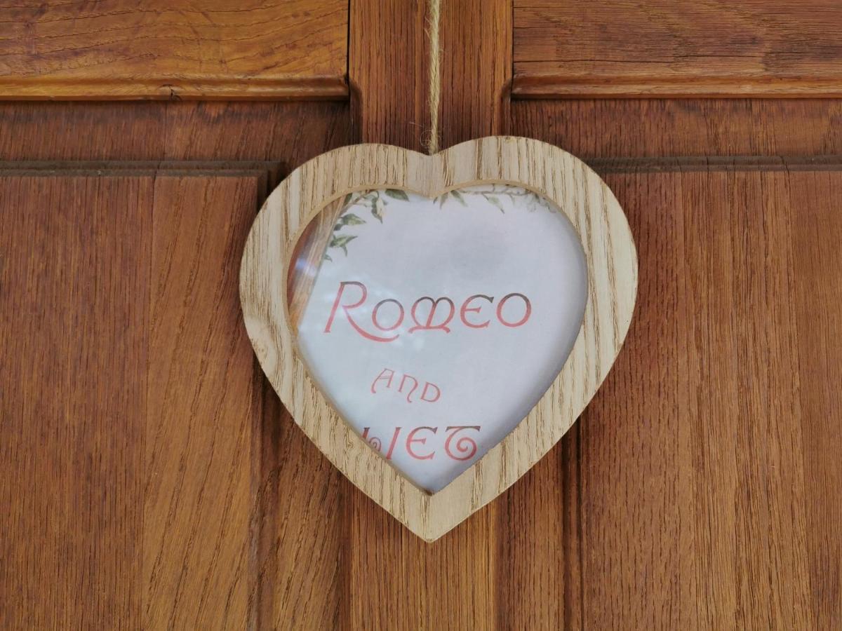Studio Apartment Romeo เวลิคาโกริตซา ภายนอก รูปภาพ